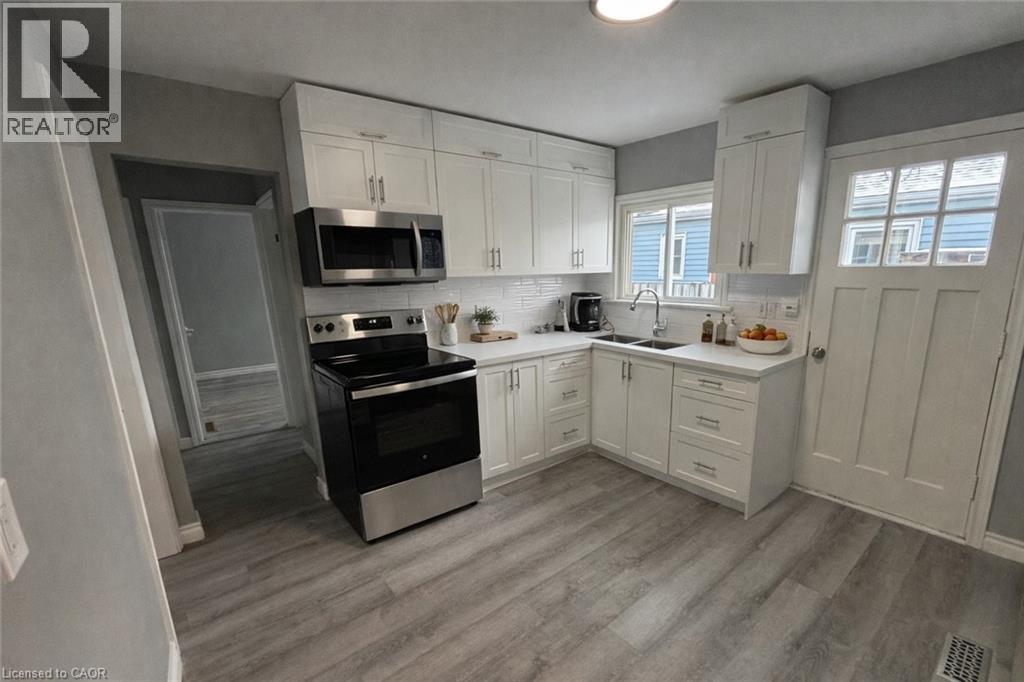 90 Lorne Street Unit# 1, St. Catharines, Ontario  L2P 3C4 - Photo 5 - 40796998