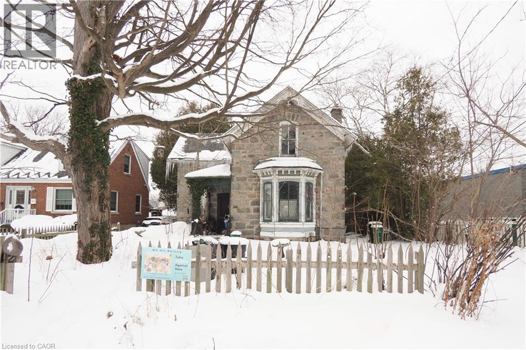 42 HOPETON Street, Cambridge, Ontario