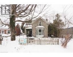 42 HOPETON Street, Cambridge, Ontario