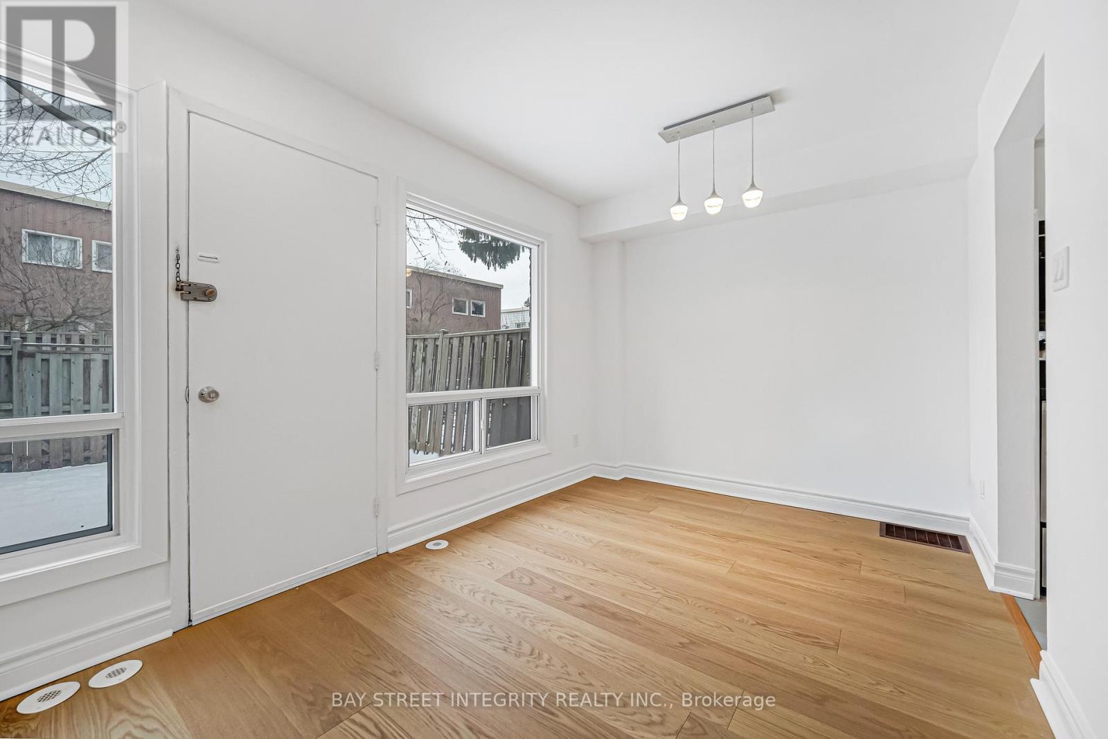 70 Elsa Vine Way, Toronto, Ontario  M2J 4H9 - Photo 14 - C12675980