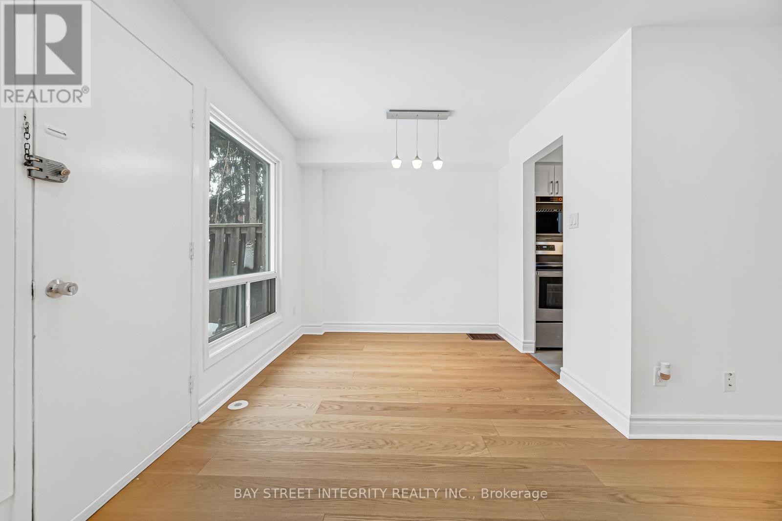 70 Elsa Vine Way, Toronto, Ontario  M2J 4H9 - Photo 15 - C12675980