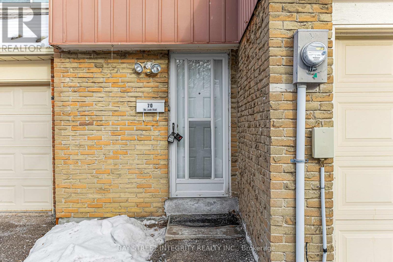 70 Elsa Vine Way, Toronto, Ontario  M2J 4H9 - Photo 2 - C12675980