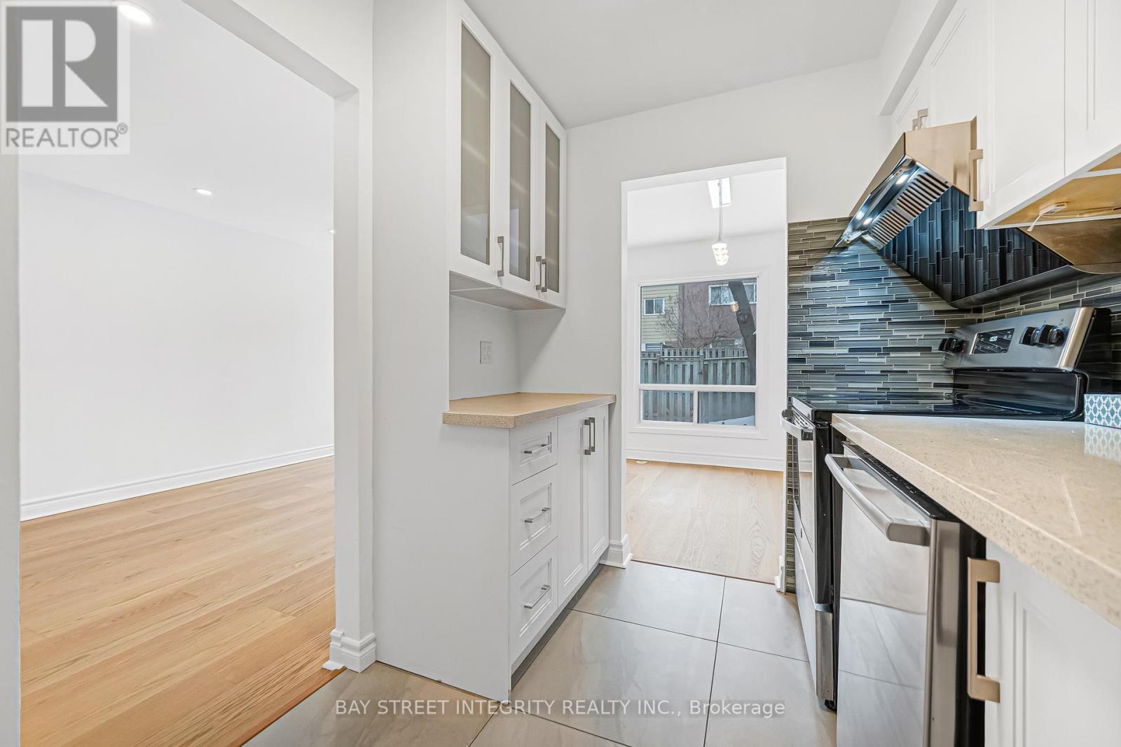 70 Elsa Vine Way, Toronto, Ontario  M2J 4H9 - Photo 21 - C12675980