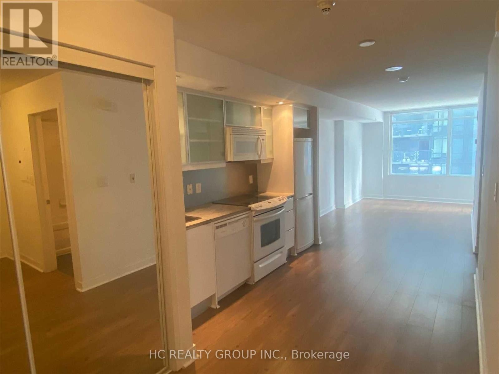 505 - 25 Telegram Mews, Toronto, Ontario  M5V 3Z1 - Photo 8 - C12676006