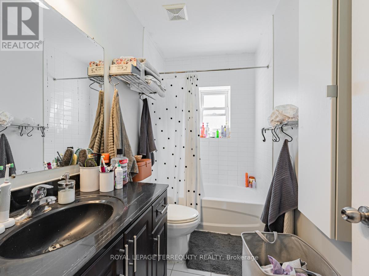 273 Christie Street, Toronto, Ontario  M6G 3B9 - Photo 20 - C12676042