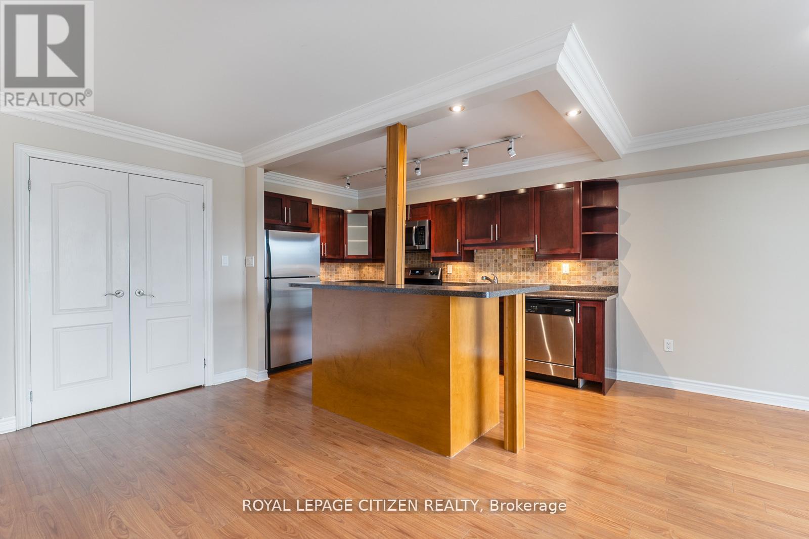 202 - 260 Seneca Hill Drive, Toronto, Ontario  M2J 4S6 - Photo 11 - C12676046