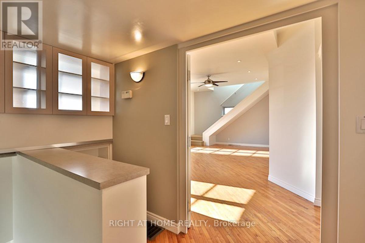 50 Croft Street, Toronto, Ontario  M5S 2N9 - Photo 6 - C12676096