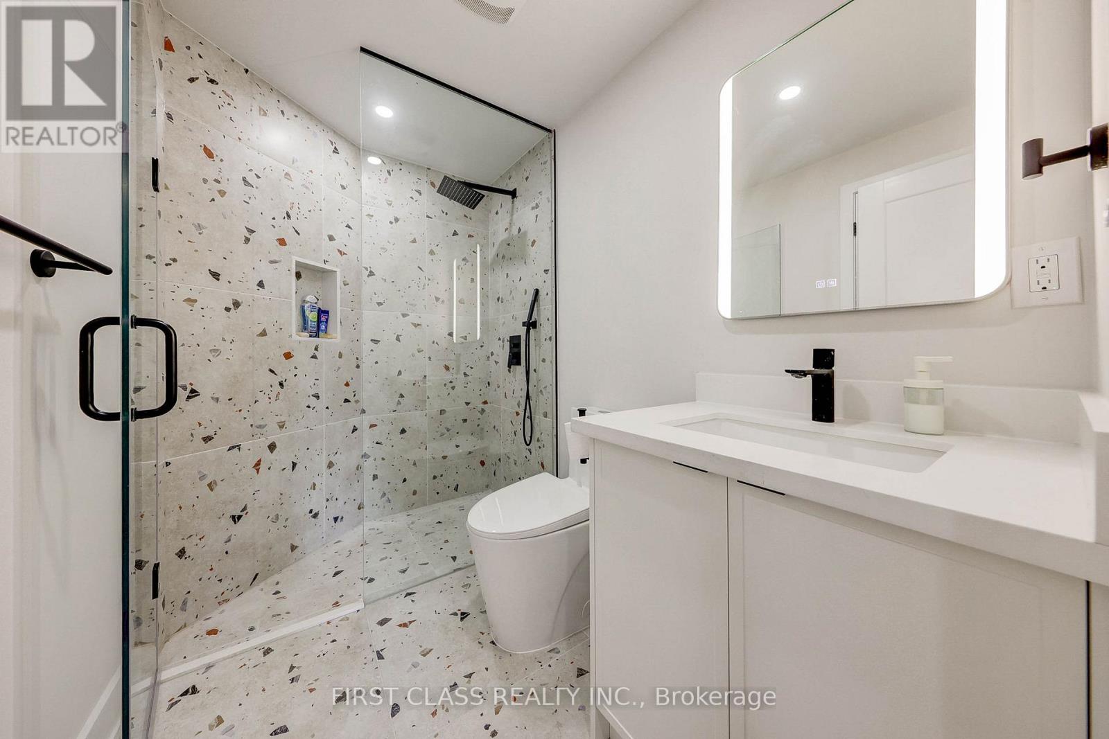 431 Roxton Road, Toronto, Ontario  M6G 3R5 - Photo 17 - C12676098