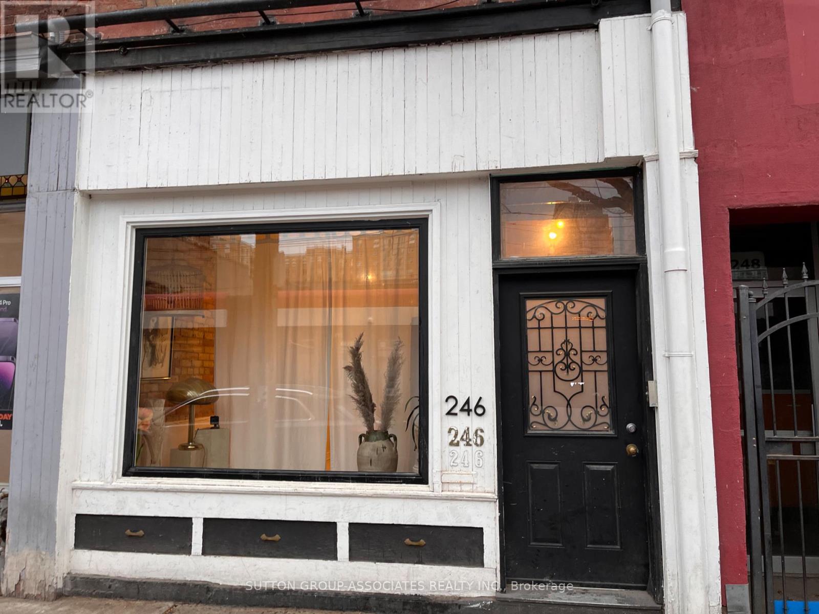 MAIN - 246 QUEEN STREET E, Toronto, Ontario