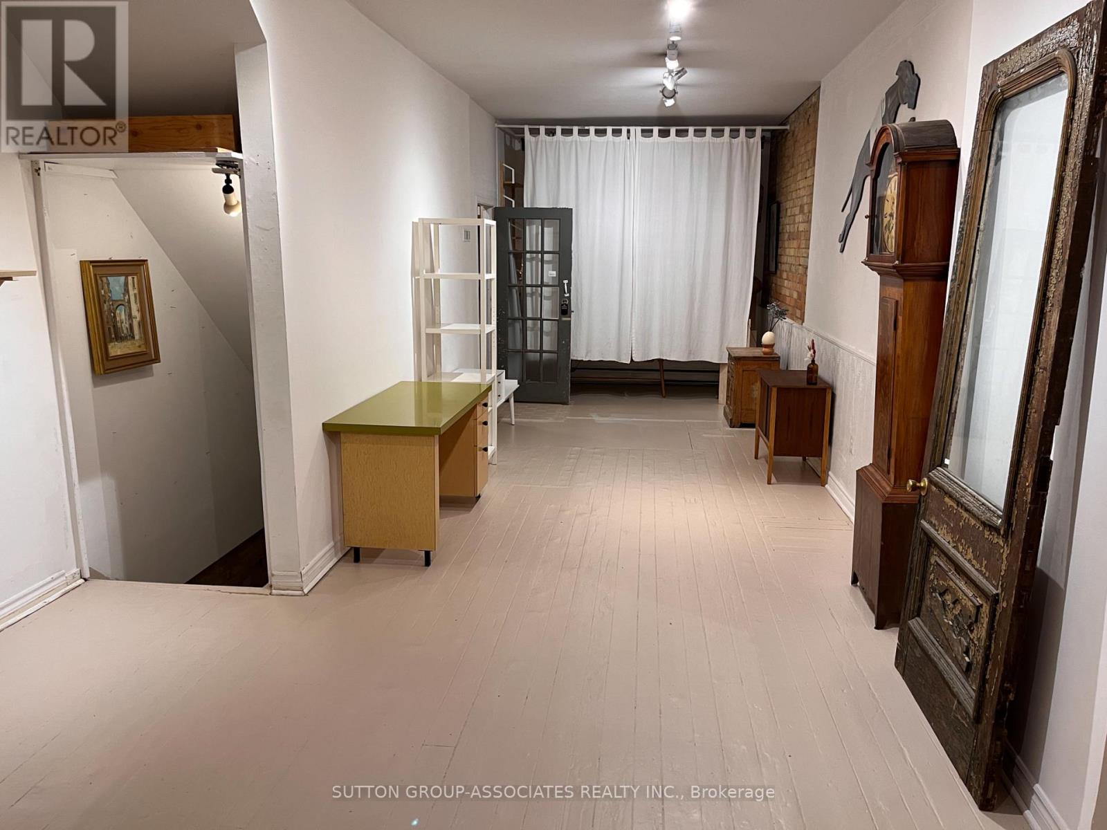 Main - 246 Queen Street E, Toronto, Ontario  M5A 1S3 - Photo 4 - C12676100