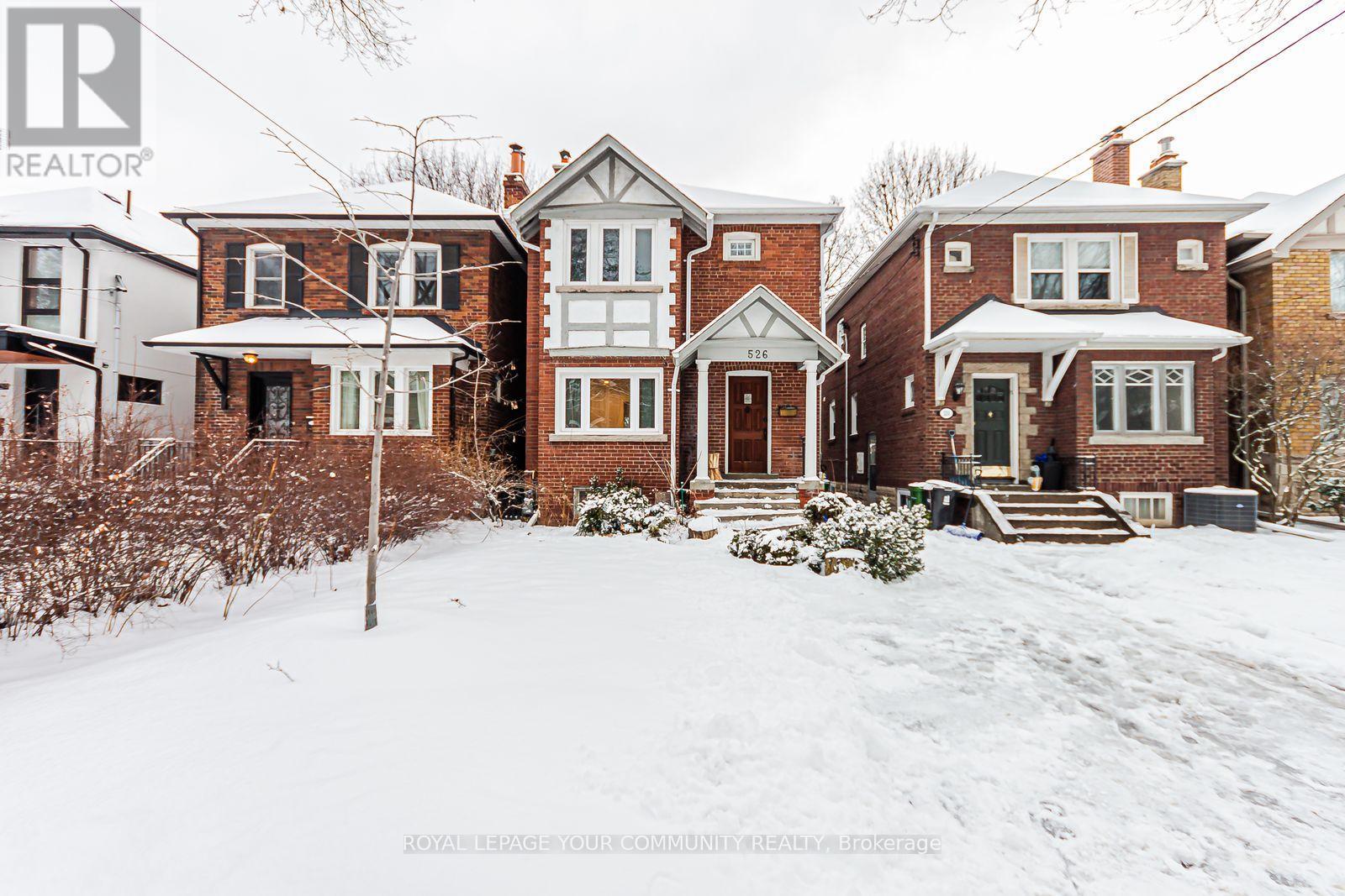 526 ROSELAWN AVENUE, Toronto, Ontario