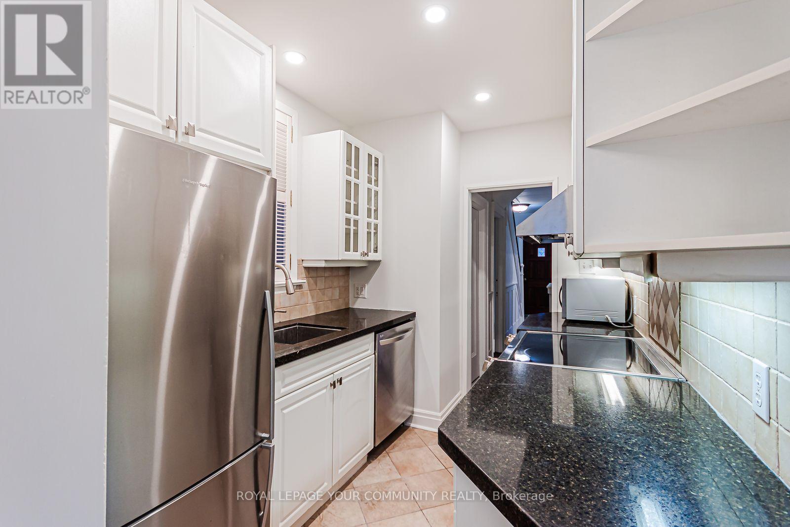 526 Roselawn Avenue, Toronto, Ontario  M5N 1J8 - Photo 10 - C12676118