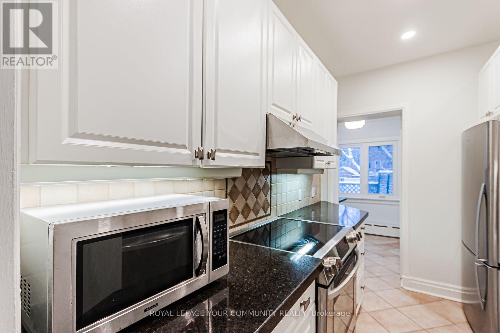 526 Roselawn Avenue, Toronto, Ontario  M5N 1J8 - Photo 9 - C12676118