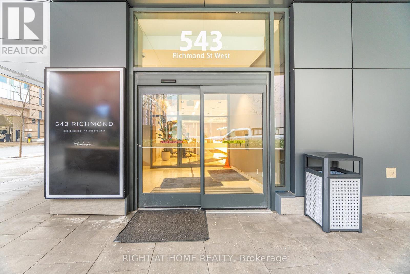 611 - 543 Richmond Street W, Toronto, Ontario  M5V 0W9 - Photo 2 - C12676168