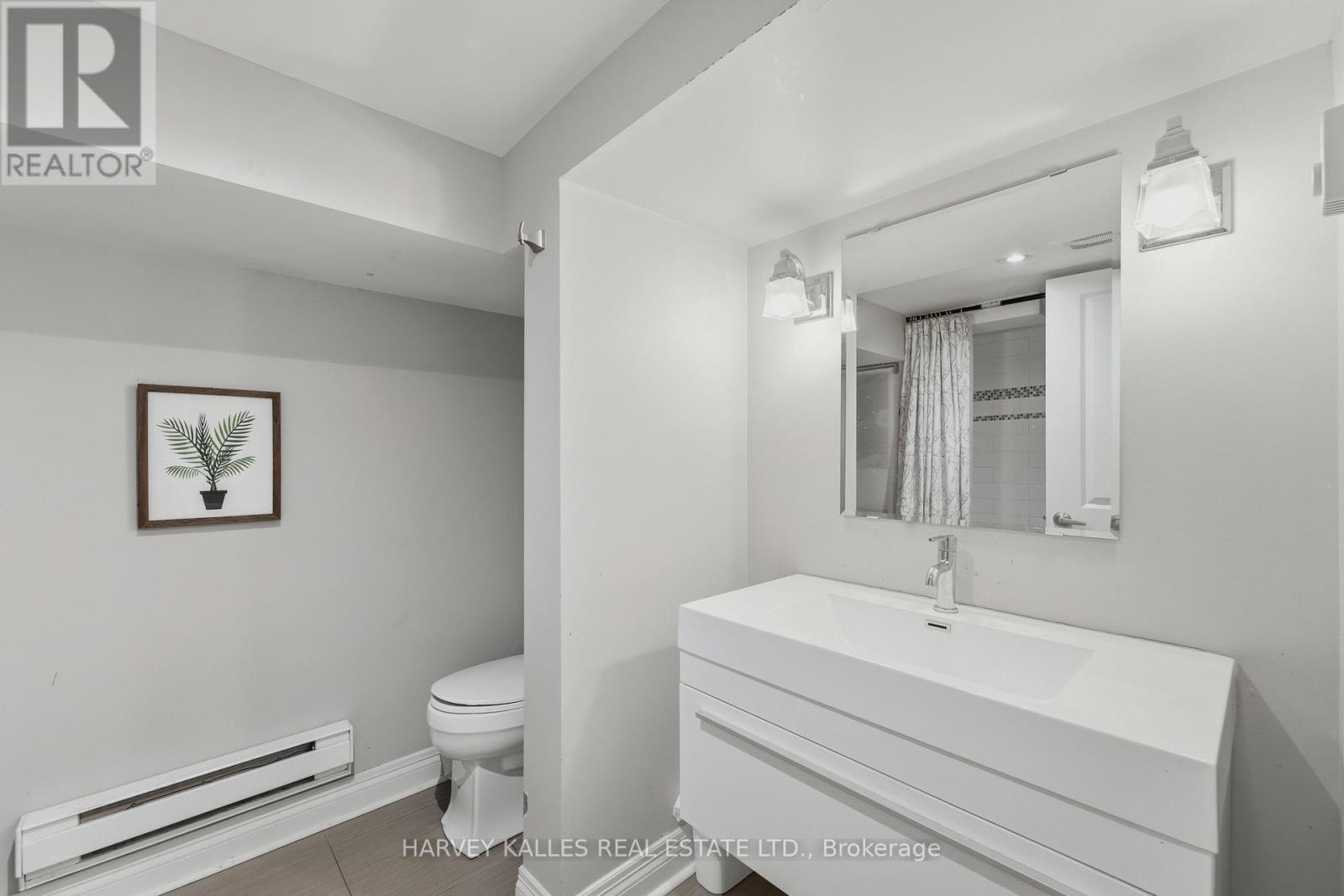 202 Dinnick Crescent, Toronto, Ontario  M4N 1M3 - Photo 36 - C12676176