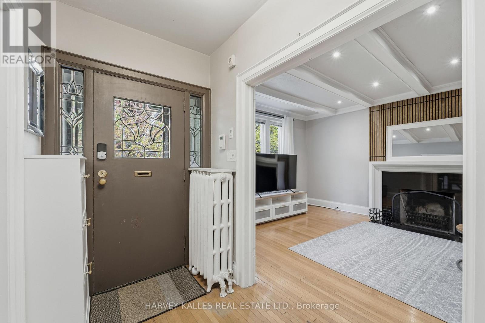 202 Dinnick Crescent, Toronto, Ontario  M4N 1M3 - Photo 4 - C12676176