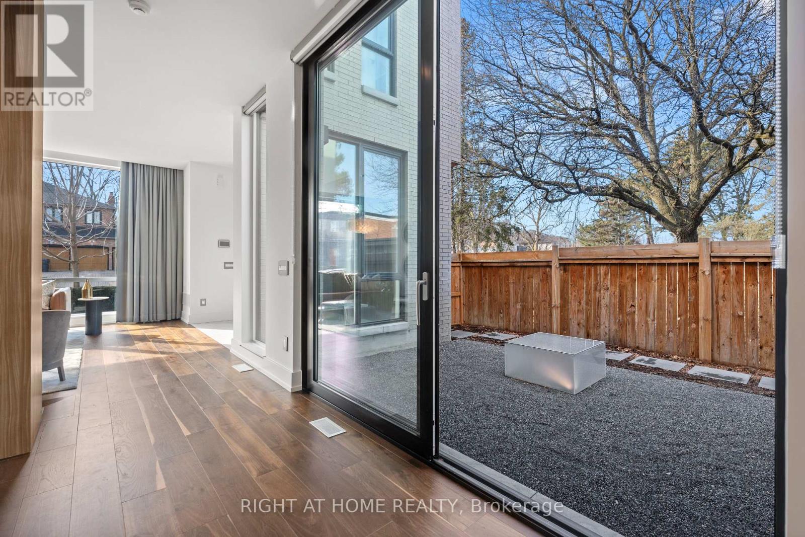 15 Fairmeadow Avenue, Toronto, Ontario  M2P 0A5 - Photo 37 - C12676196