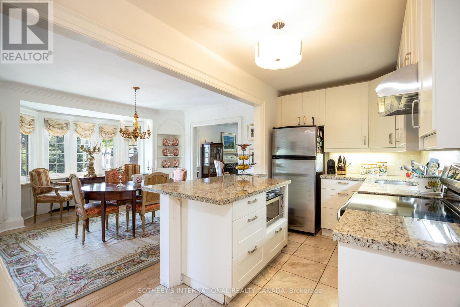 Upper - 131 Highbourne Road, Toronto, Ontario  M5P 2J8 - Photo 23 - C12676218