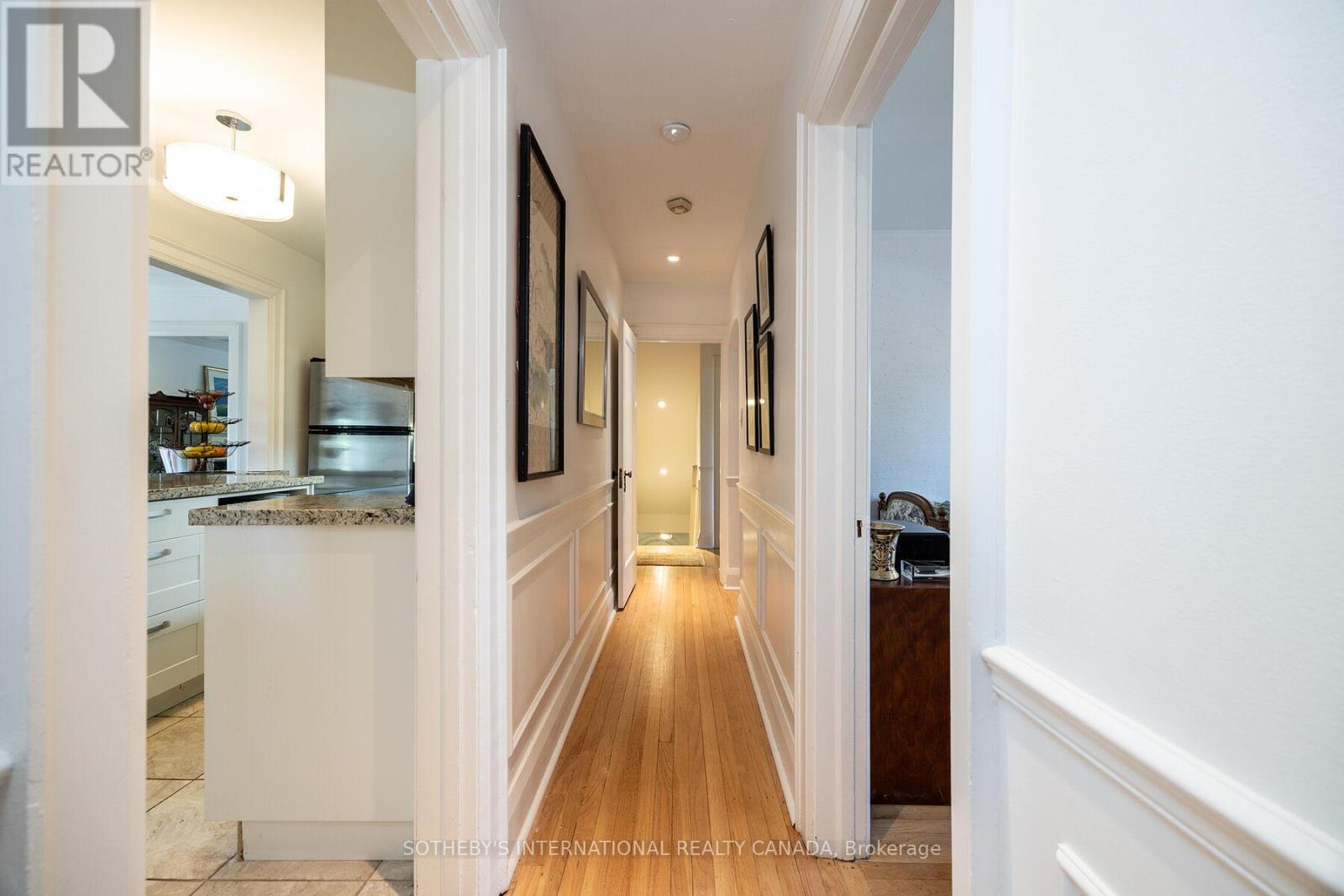 Upper - 131 Highbourne Road, Toronto, Ontario  M5P 2J8 - Photo 33 - C12676218