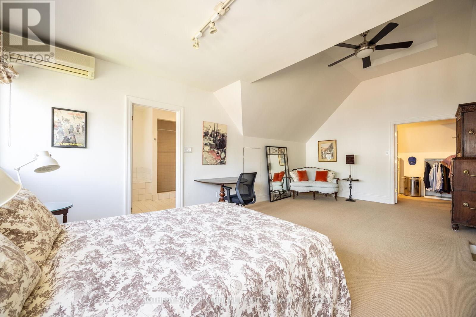 Upper - 131 Highbourne Road, Toronto, Ontario  M5P 2J8 - Photo 39 - C12676218