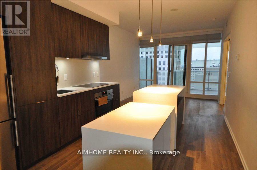 2208 - 1 Bloor Street E, Toronto, Ontario  M4W 0A8 - Photo 4 - C12676250