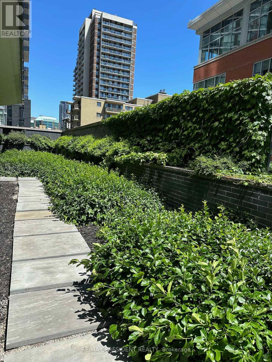 2805 - 33 Charles Street E, Toronto, Ontario  M4Y 0A2 - Photo 6 - C12676252