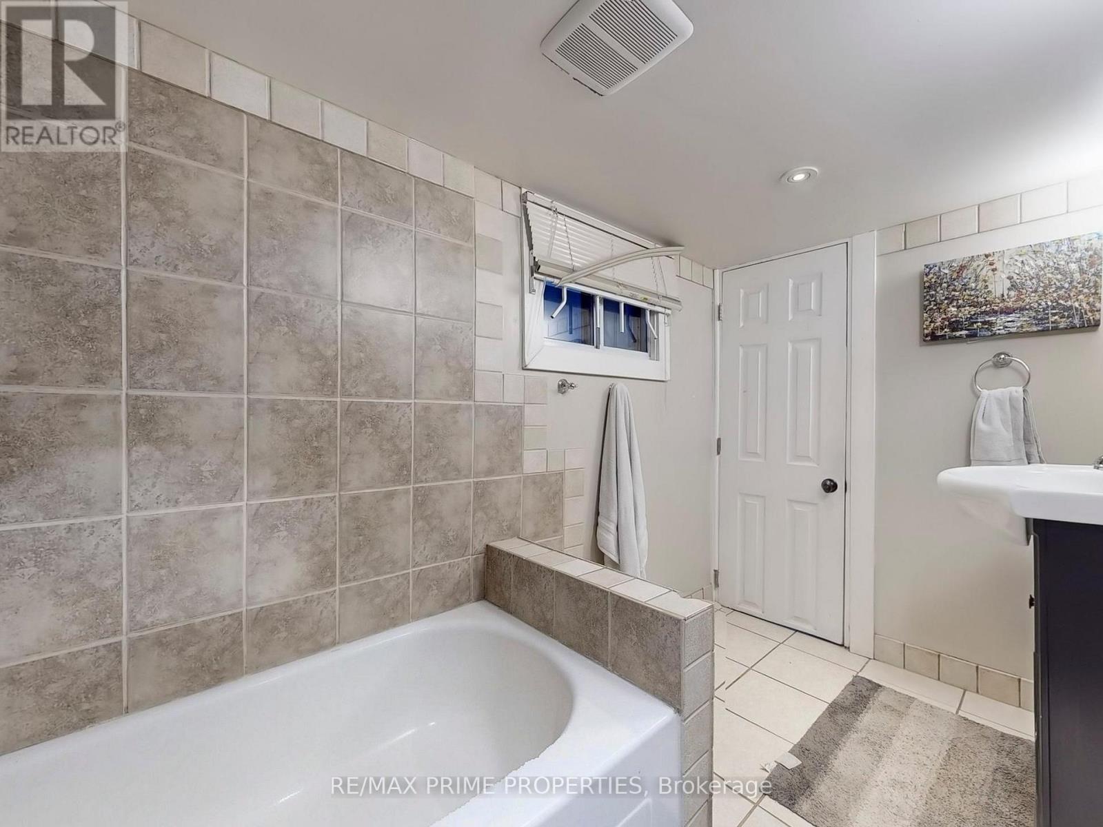 96 Coleridge Avenue, Toronto, Ontario  M4C 4H6 - Photo 32 - E12676094