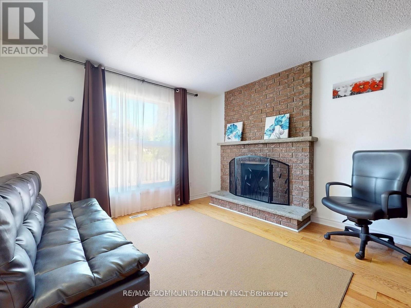 Ground - 54 Emcarr Drive, Toronto, Ontario  M1E 5A1 - Photo 2 - E12676224