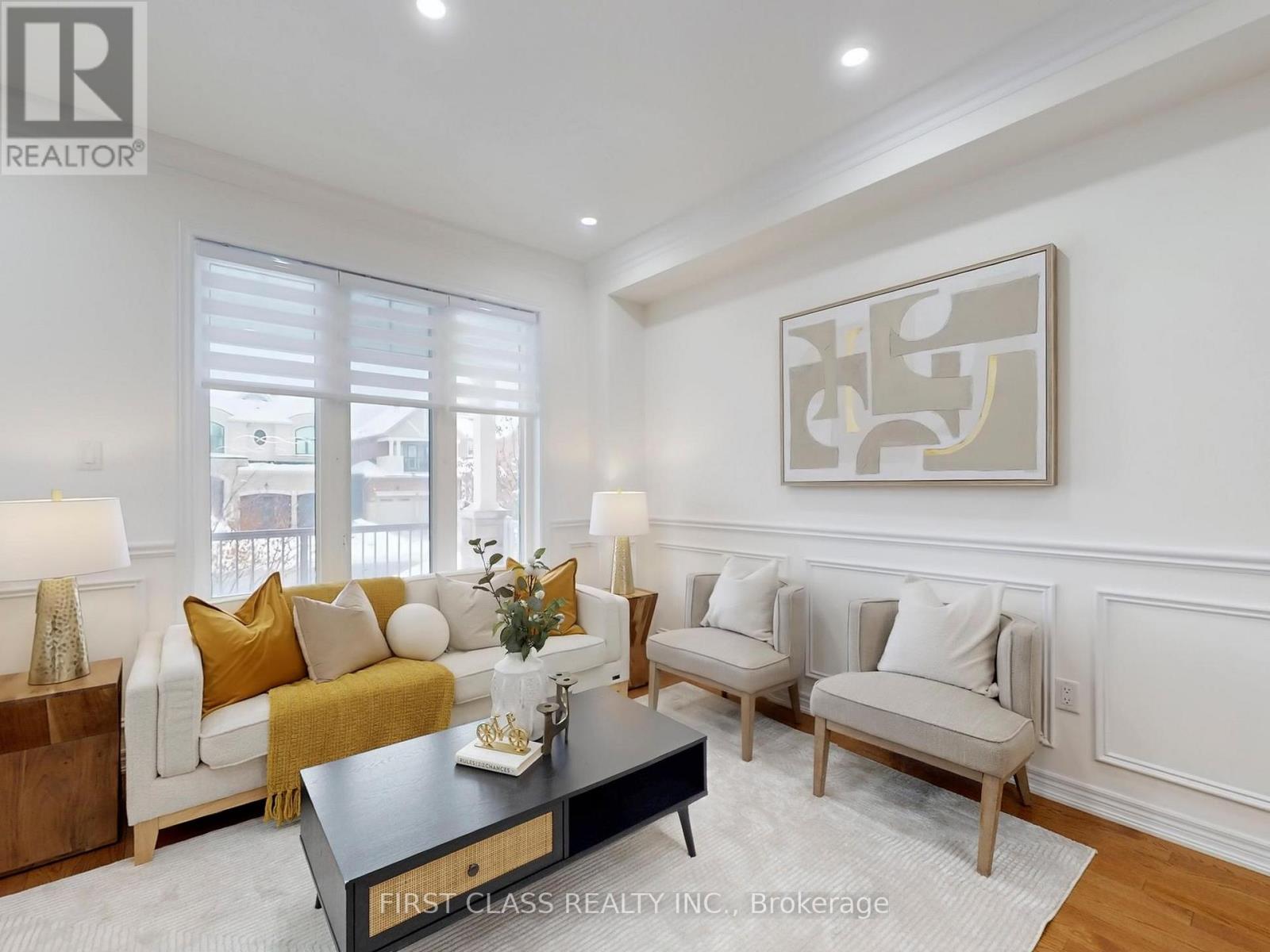 16 Milos Road, Richmond Hill, Ontario  L4E 0J9 - Photo 2 - N12676036