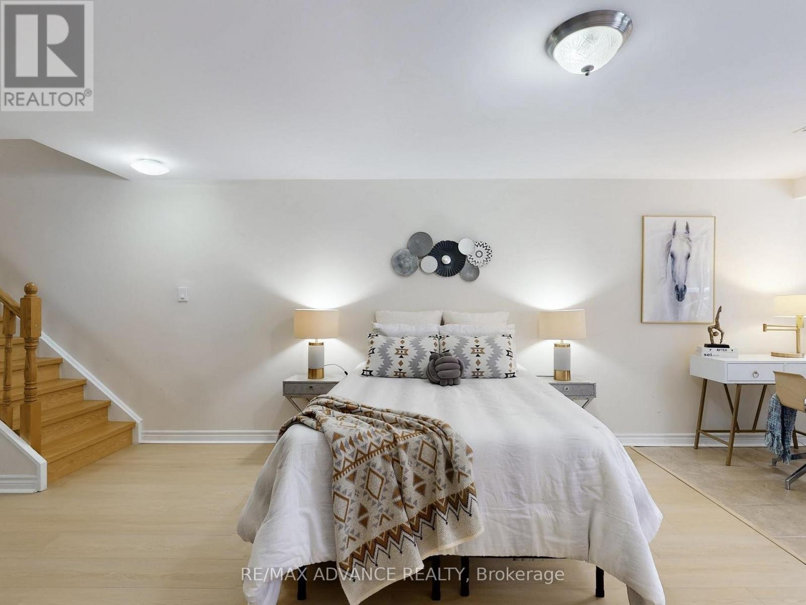 24 Martell Gate, Aurora, Ontario  L4G 0C4 - Photo 29 - N12676054