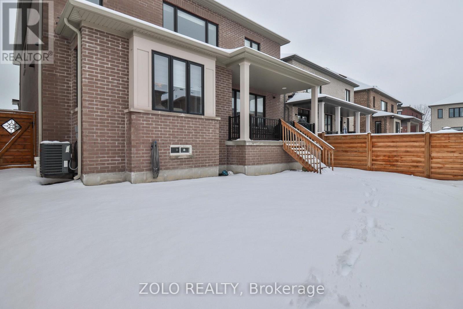 70 Stilton Avenue, Vaughan, Ontario  L4H 5B9 - Photo 4 - N12676060
