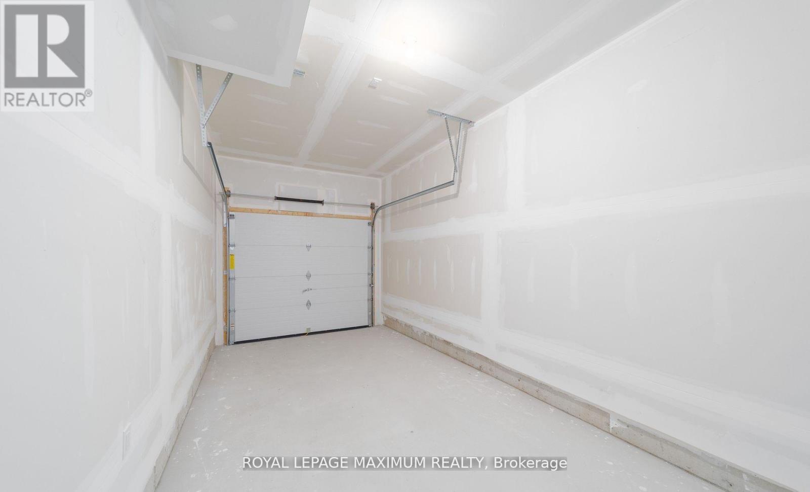 4 - 32 Wagon Lane, Barrie (Innis-Shore), Ontario  L9J 0C2 - Photo 21 - S12676172