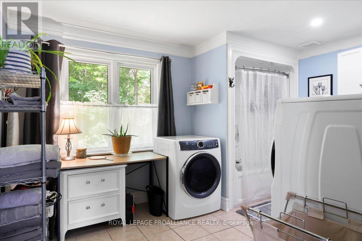 1023 Jewel Road, North Frontenac, Ontario  K0H 1K0 - Photo 13 - X12673694