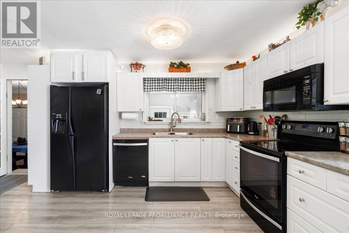 1023 Jewel Road, North Frontenac, Ontario  K0H 1K0 - Photo 9 - X12673694