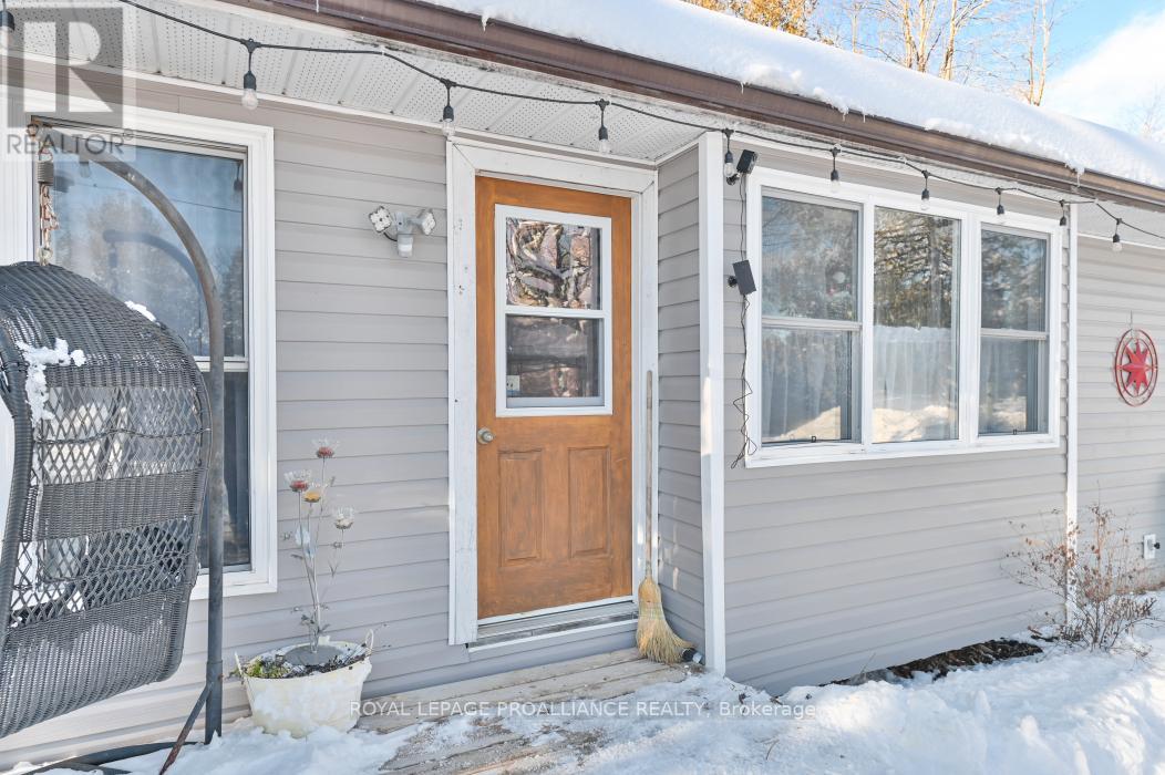 1023 Jewel Road, North Frontenac, Ontario  K0H 1K0 - Photo 42 - X12673694