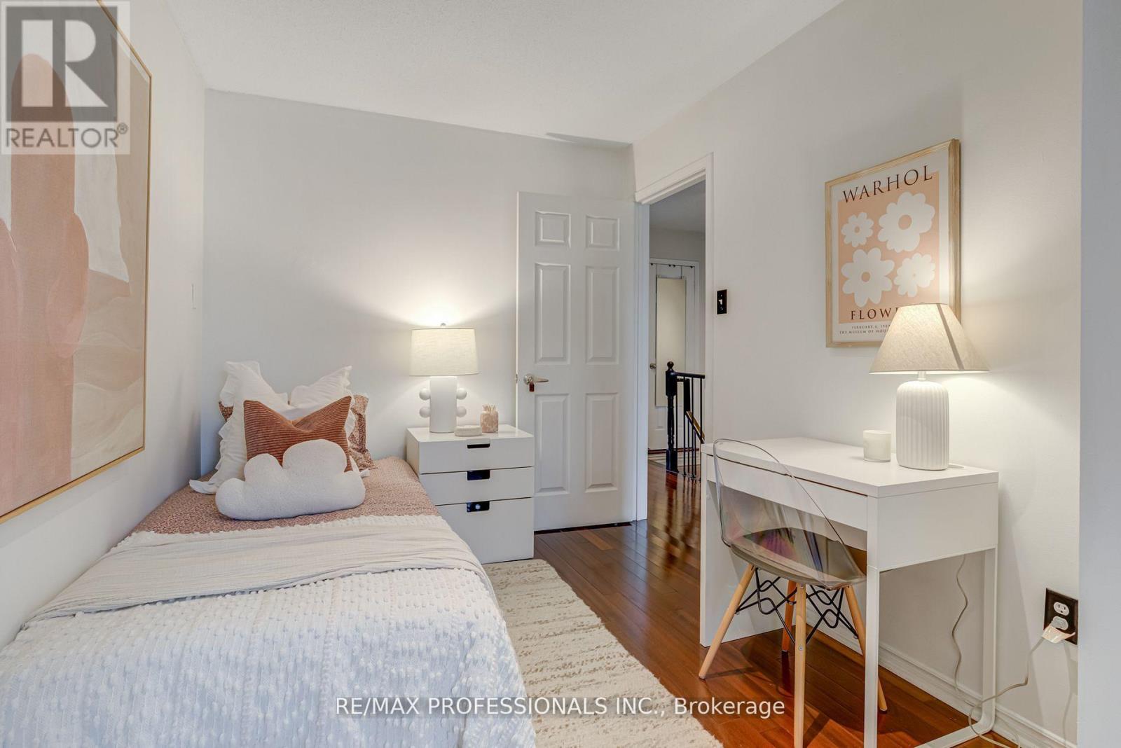 105 Harbourview Crescent, Toronto, Ontario  M8V 4A9 - Photo 25 - W12675964