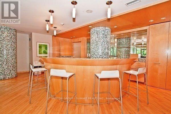 2110 - 3939 Duke Of York Boulevard, Mississauga, Ontario  L5B 4N2 - Photo 5 - W12675978