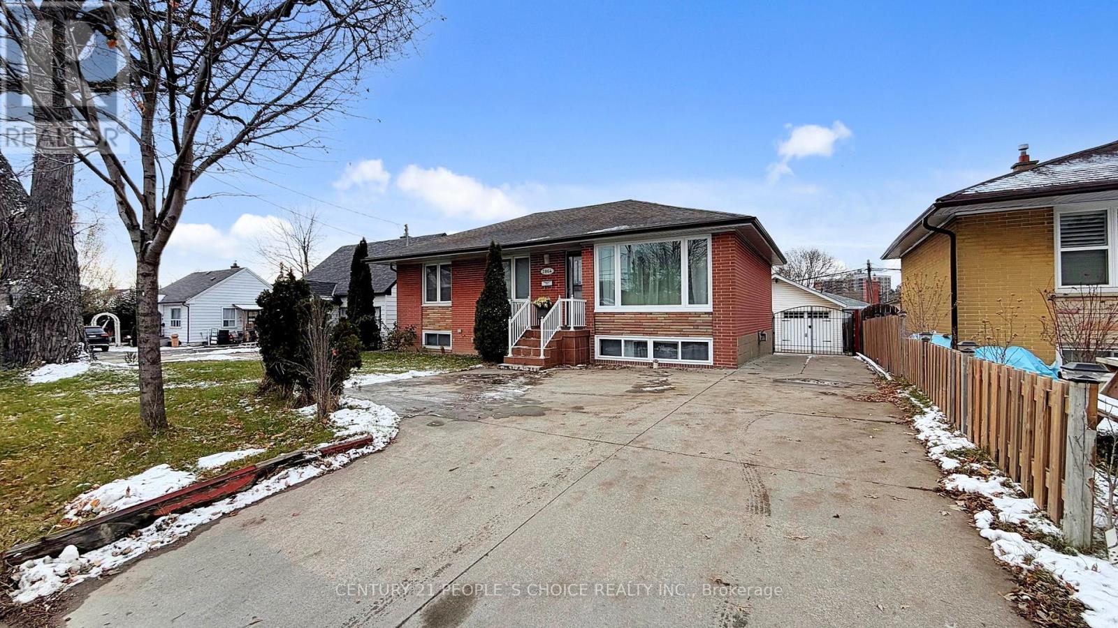 2864 WESTON ROAD, Toronto, Ontario