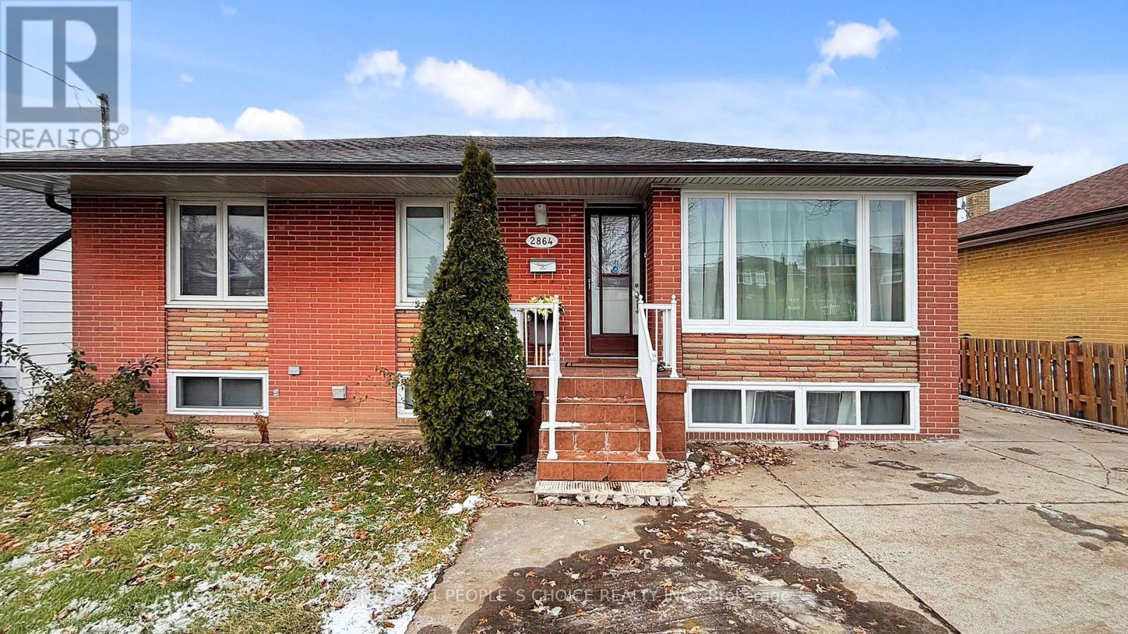 2864 Weston Road, Toronto, Ontario  M9M 2S3 - Photo 3 - W12676064