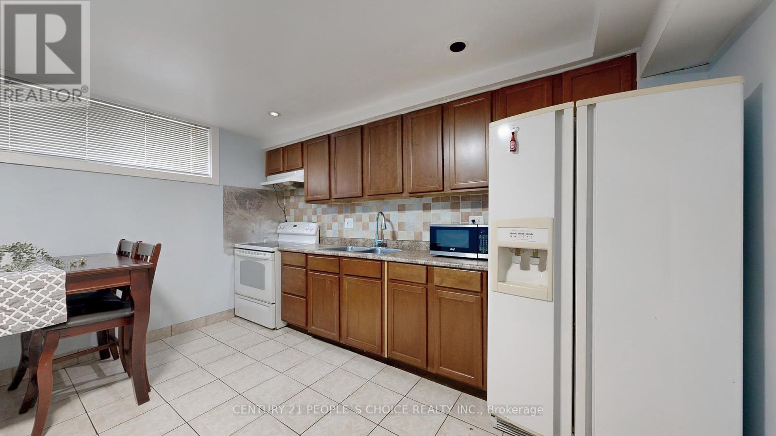 2864 Weston Road, Toronto, Ontario  M9M 2S3 - Photo 37 - W12676064