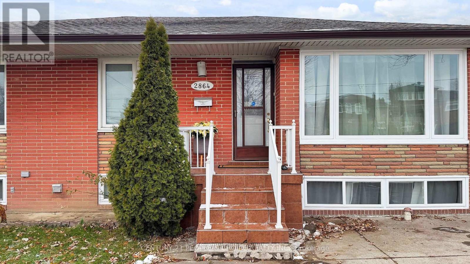 2864 Weston Road, Toronto, Ontario  M9M 2S3 - Photo 4 - W12676064