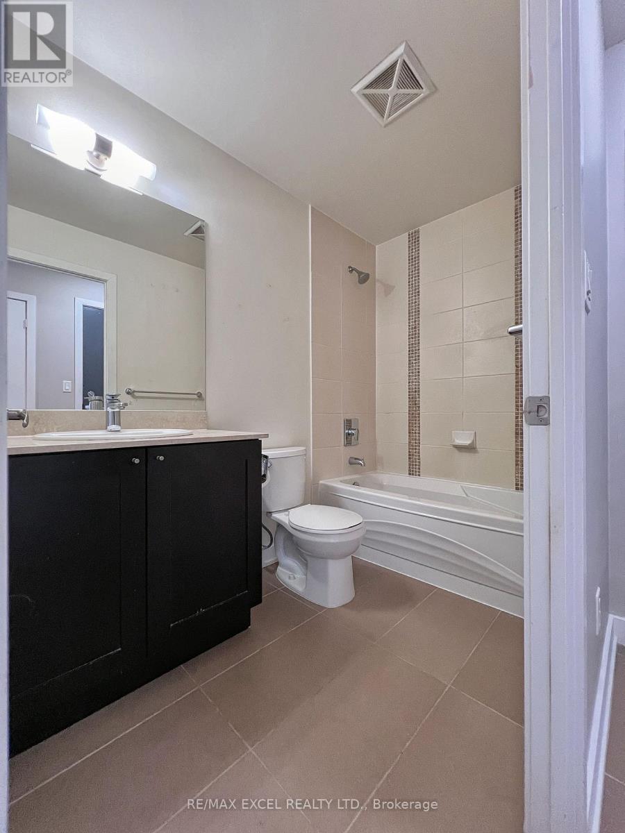 3206 - 4070 Confederation Parkway, Mississauga, Ontario  L5B 0E9 - Photo 12 - W12676076