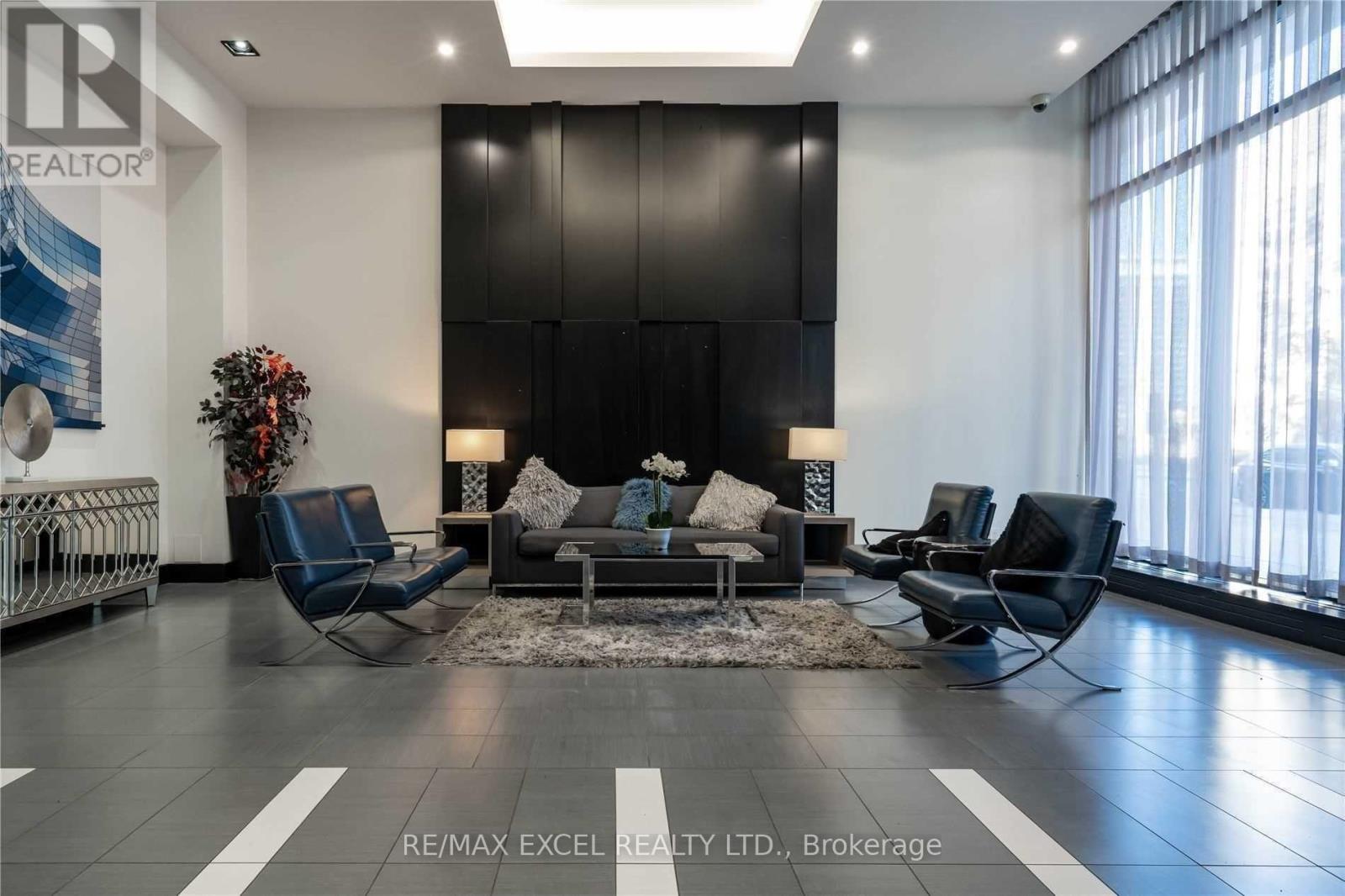 3206 - 4070 Confederation Parkway, Mississauga, Ontario  L5B 0E9 - Photo 3 - W12676076