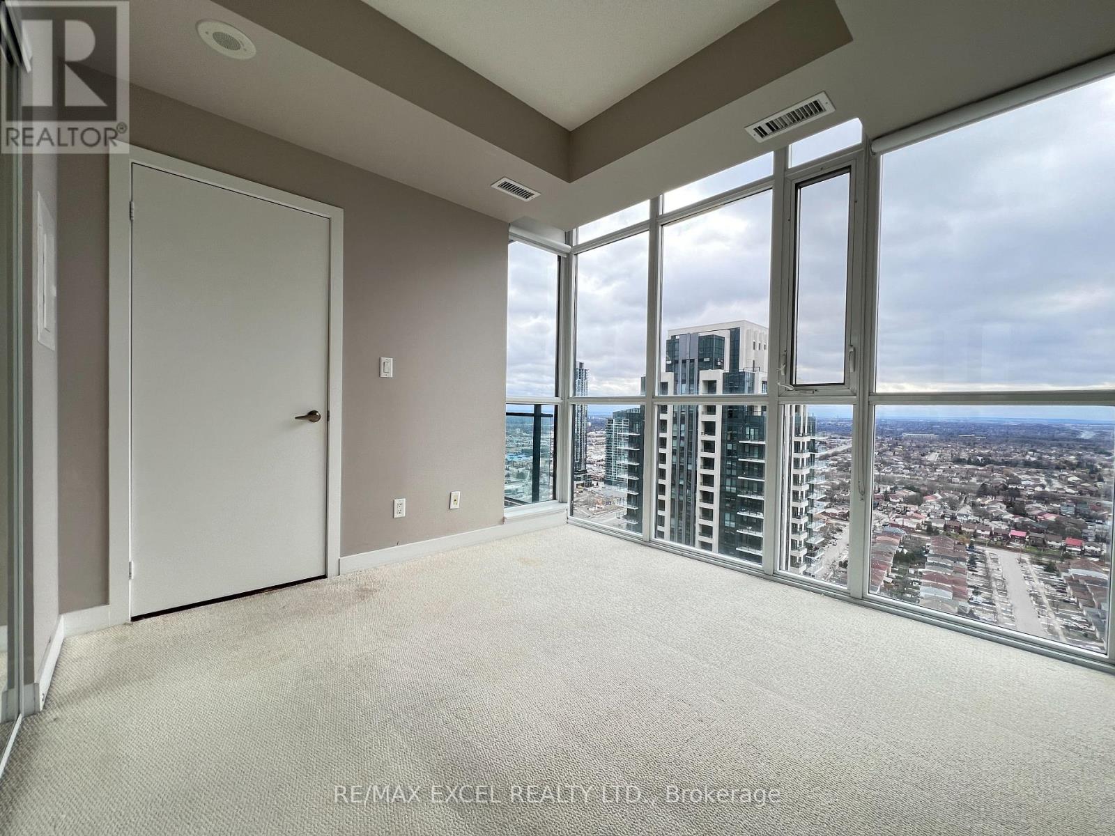 3206 - 4070 Confederation Parkway, Mississauga, Ontario  L5B 0E9 - Photo 9 - W12676076