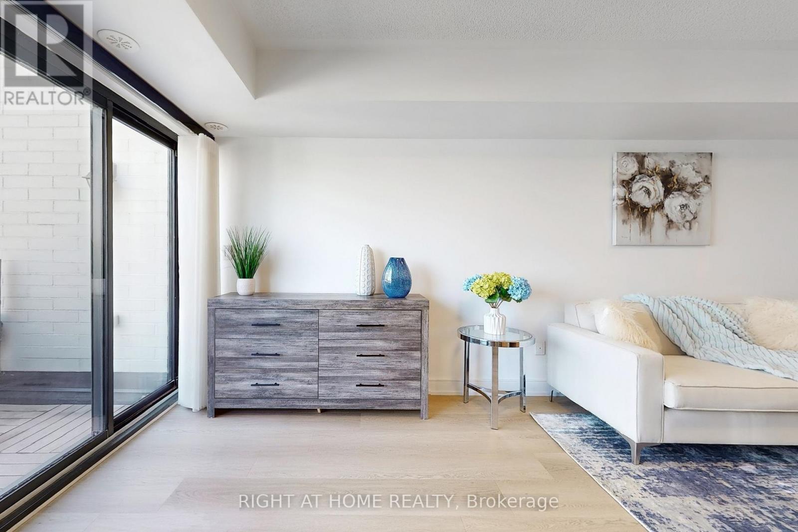 710 - 138 Widdicombe Hill Boulevard, Toronto, Ontario  M9R 4A6 - Photo 15 - W12676110