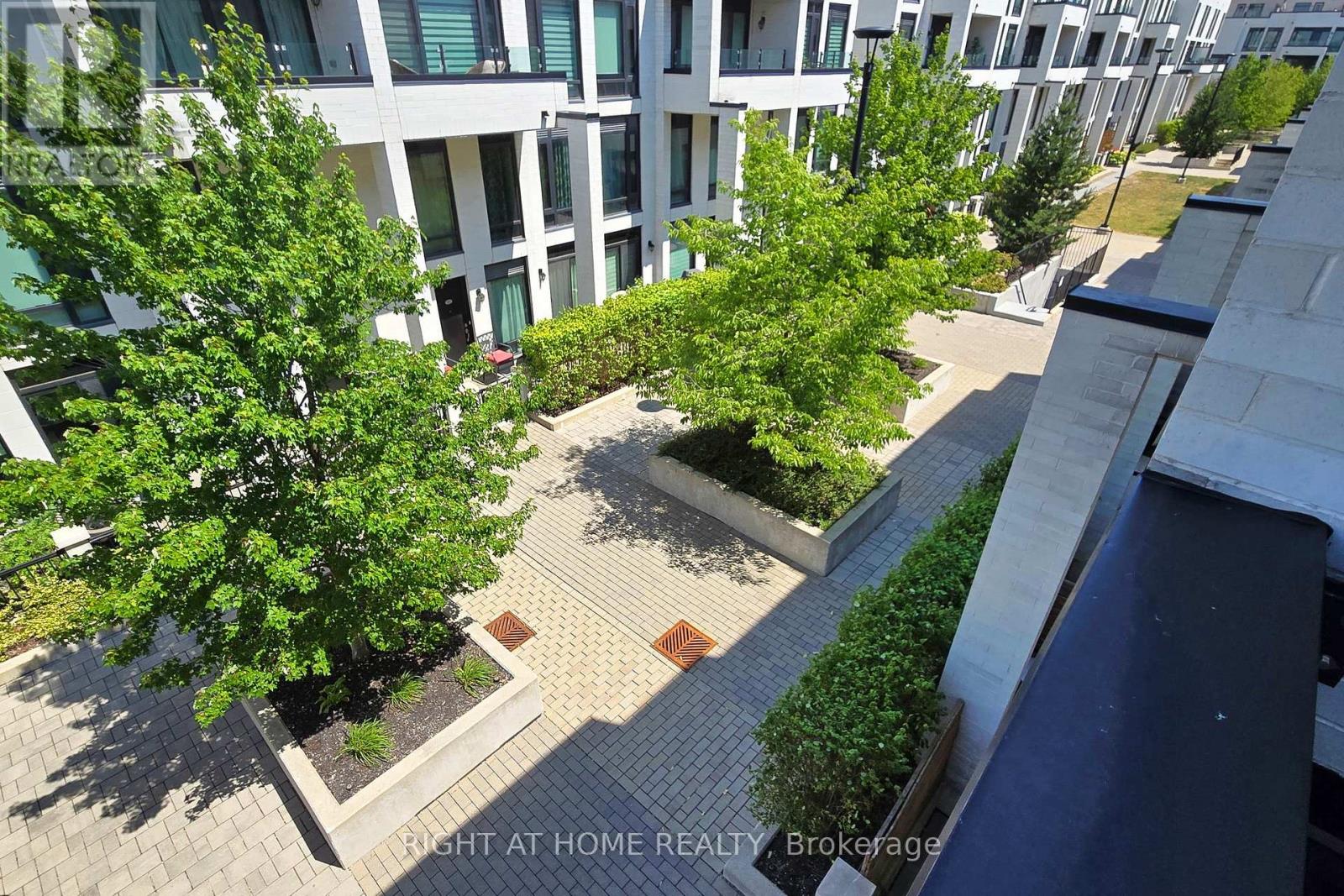 710 - 138 Widdicombe Hill Boulevard, Toronto, Ontario  M9R 4A6 - Photo 17 - W12676110