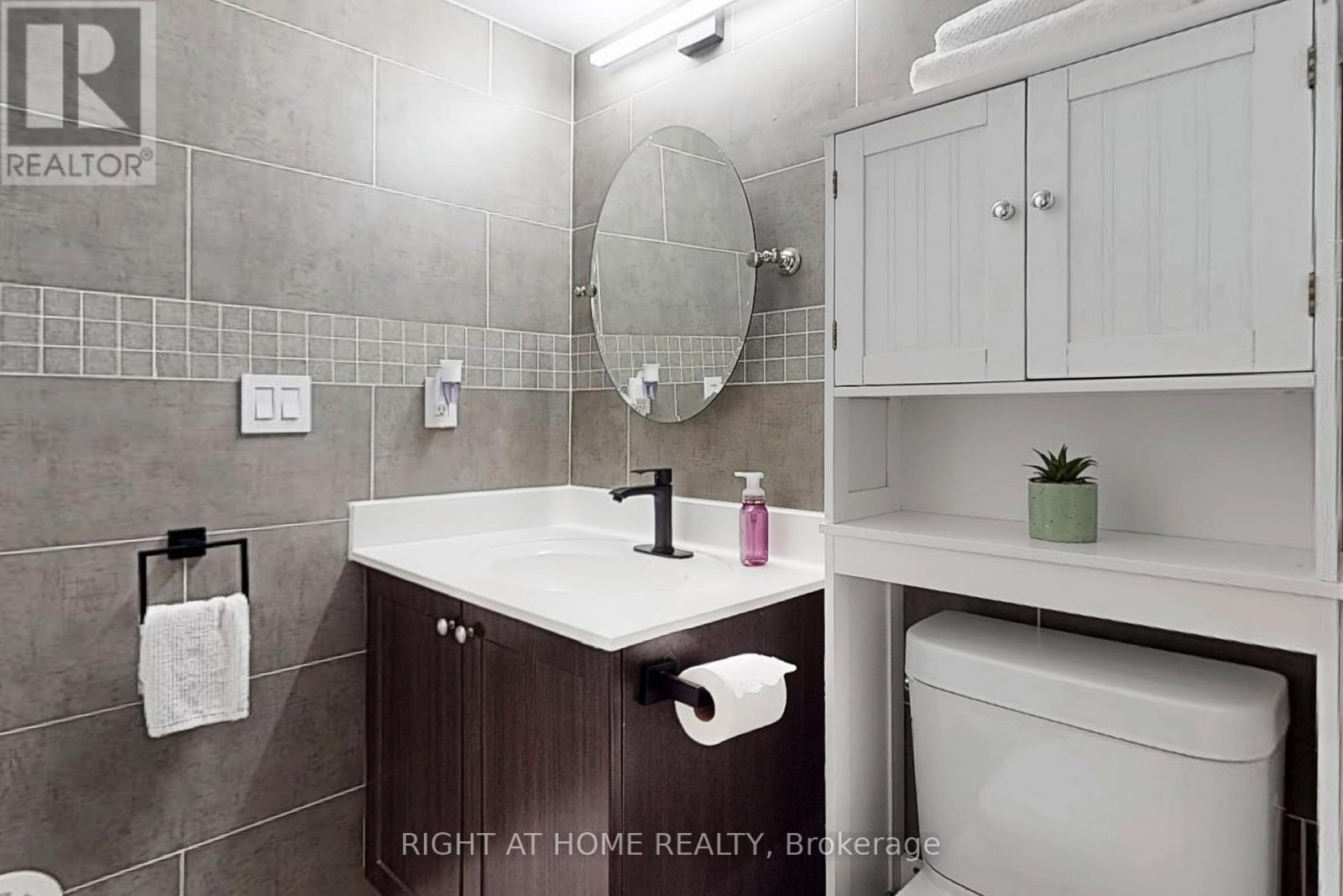 710 - 138 Widdicombe Hill Boulevard, Toronto, Ontario  M9R 4A6 - Photo 27 - W12676110