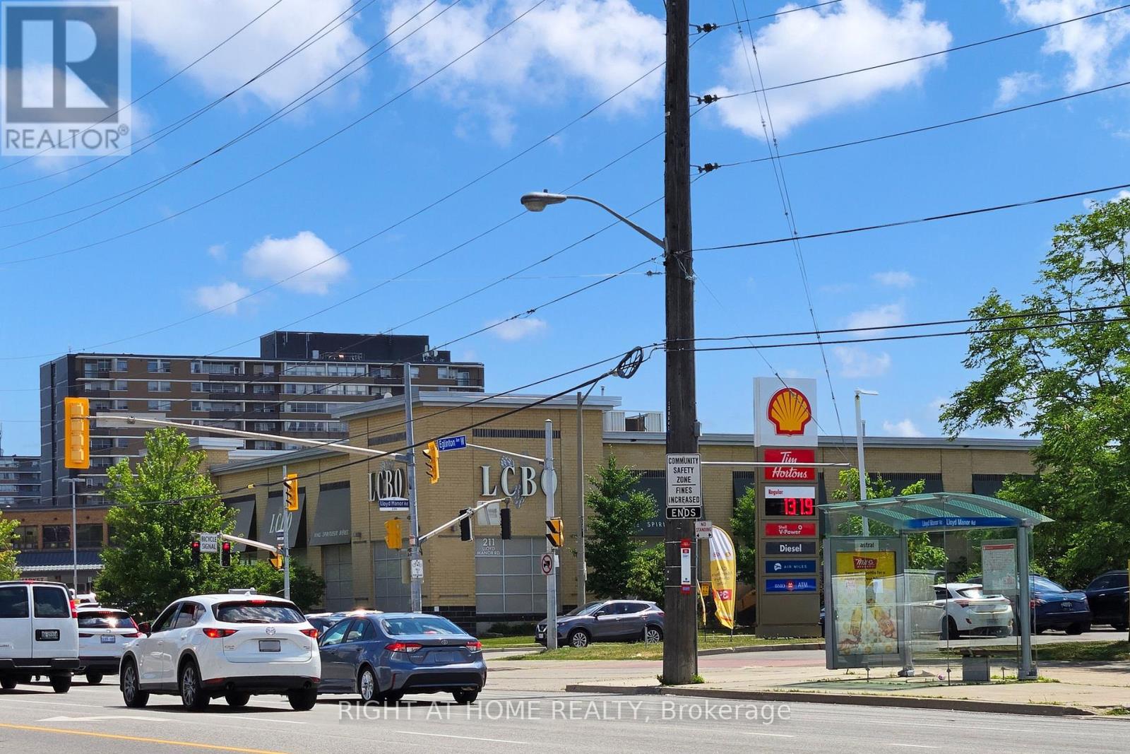 710 - 138 Widdicombe Hill Boulevard, Toronto, Ontario  M9R 4A6 - Photo 36 - W12676110