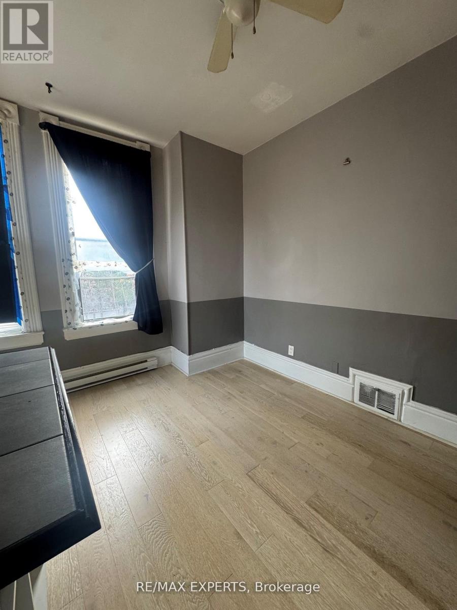 3 - 18 Faulkner Street, Orangeville, Ontario  L9W 2G5 - Photo 4 - W12676120