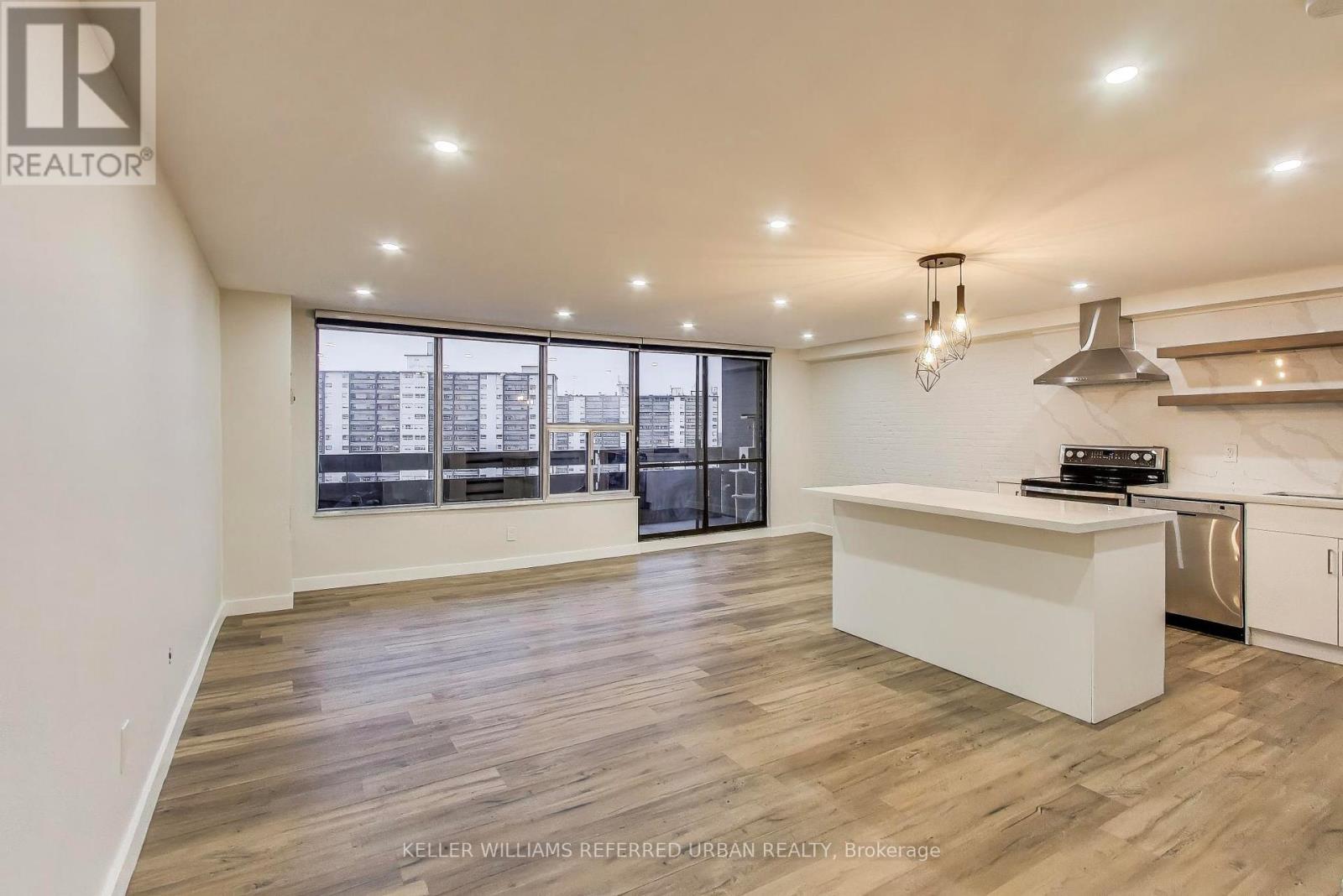 1215 - 11 WINCOTT DRIVE, Toronto, Ontario